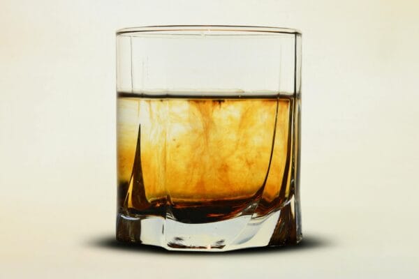 The Complete Guide to Scotch Whisky: History, Taste, and Culture